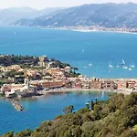 Pia Villa *