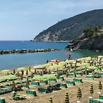 Pia * Recco