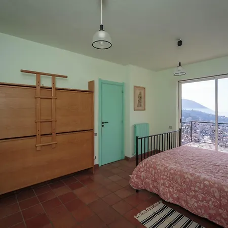 Pia Villa Recco