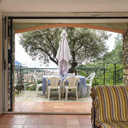 Pia Villa